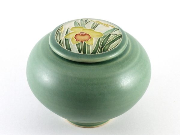 Daffodil covered jar