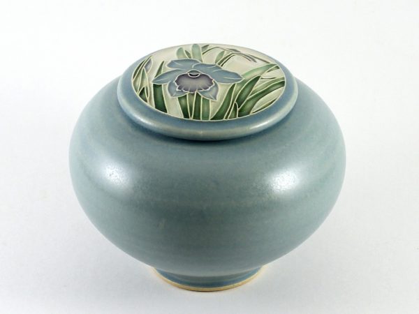 Daffodil covered jar - Image 3