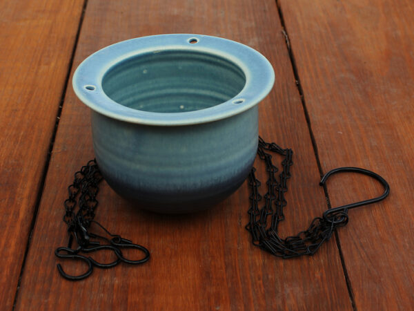Small hanging planter