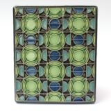 Split circles tile