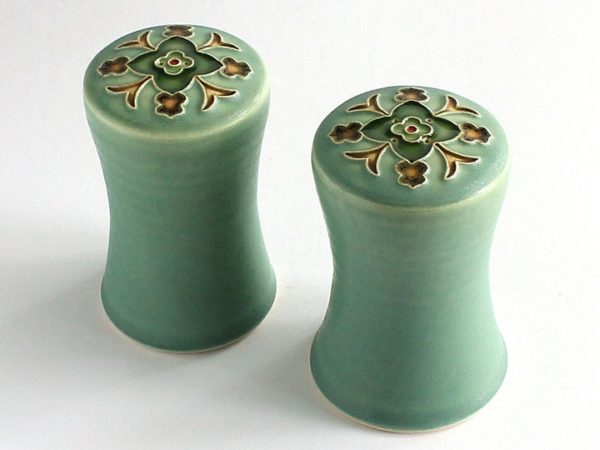 Wildflower salt and pepper set - Image 2