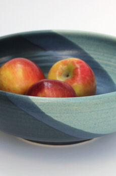 Large serving bowl