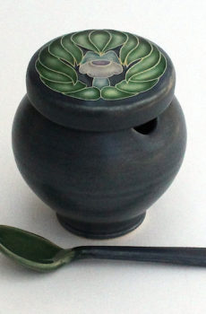 Sugar bowl