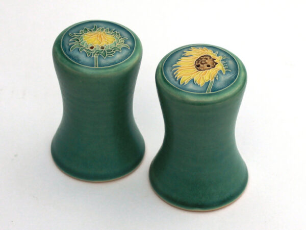 Sunflower salt and pepper set - Image 2