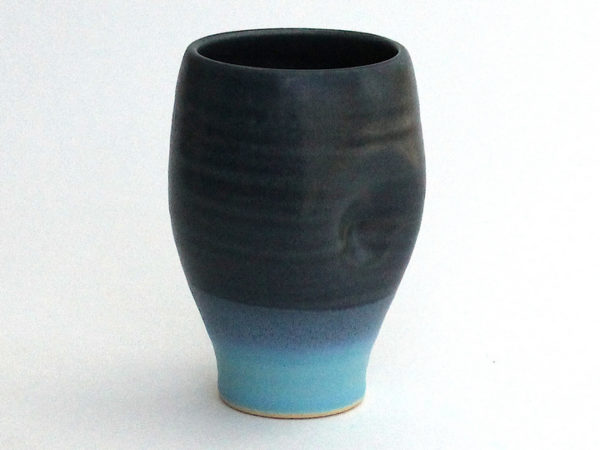 Thumb cup