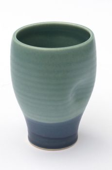 Thumb cup
