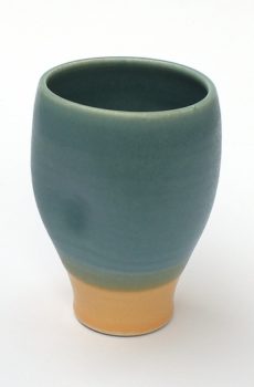 Thumb cup