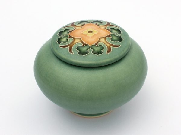 Trellis covered jar - Image 4